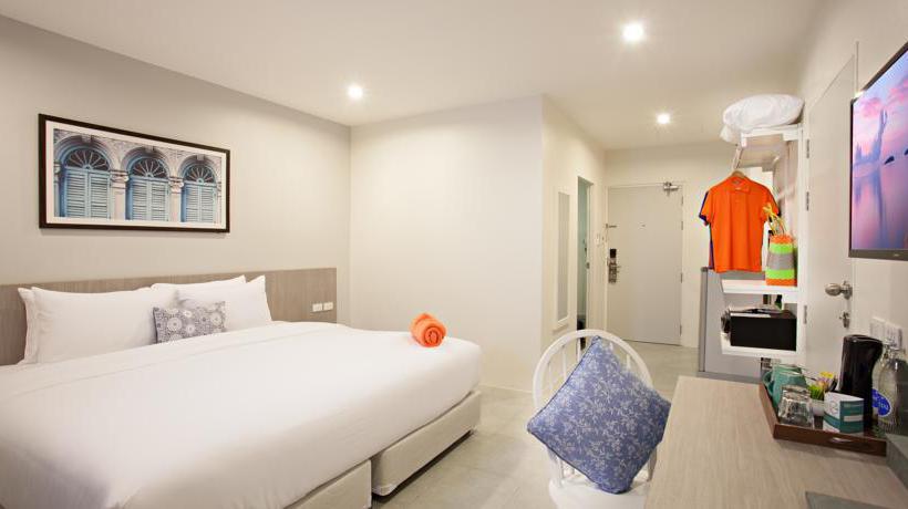 Hotel Recenta Phuket Suanluang 2