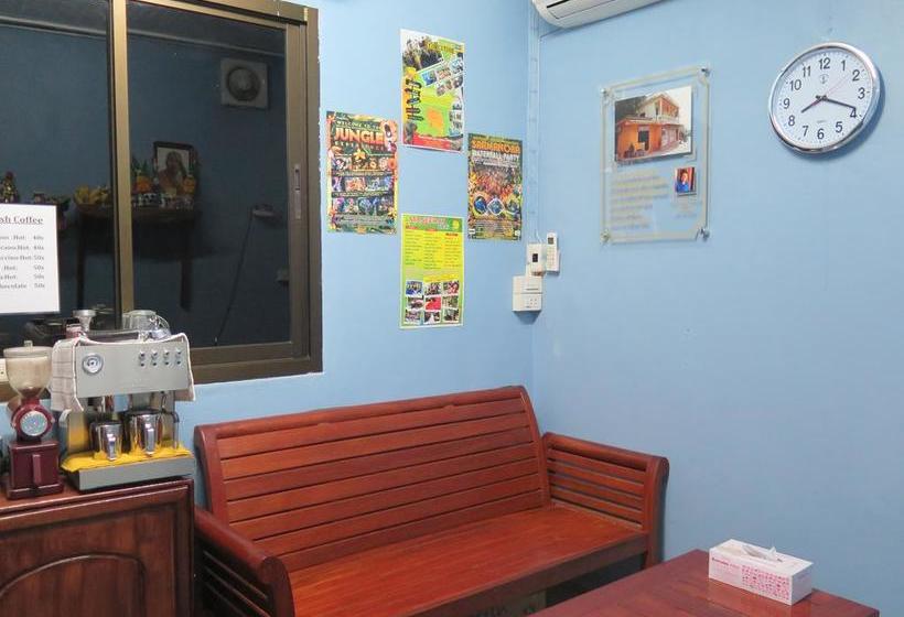 Sleep Tight Hostel at Koh Phangan 10