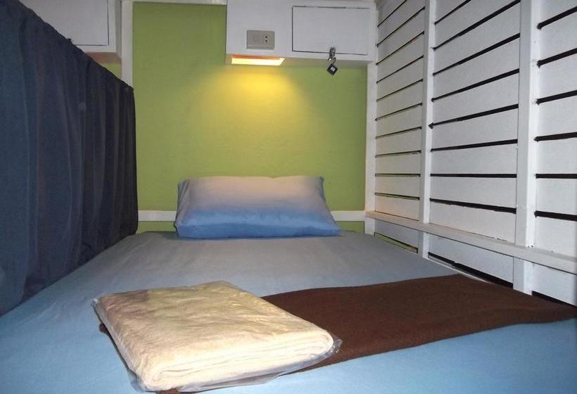 Sleep Tight Hostel at Koh Phangan 16