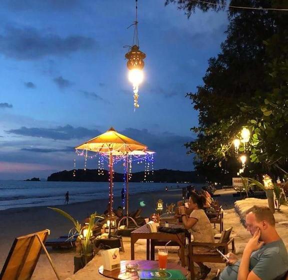 Jj Beach Resort & Jj Seafood 3