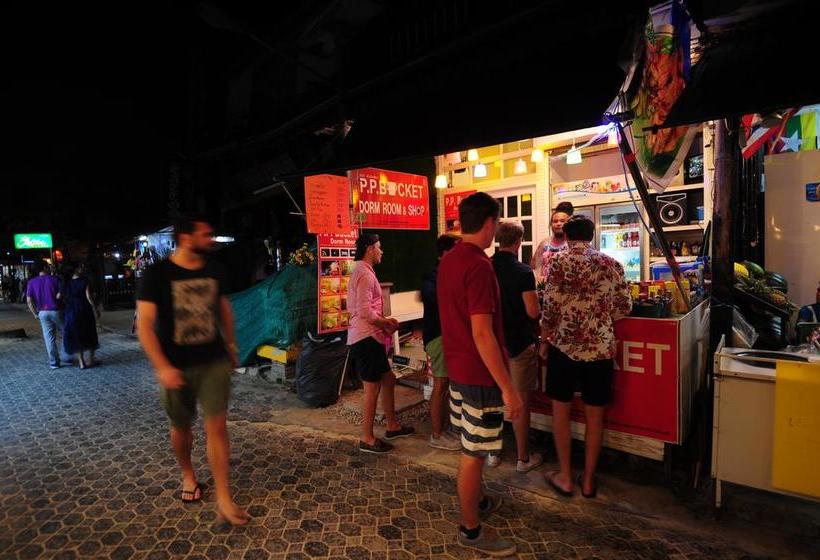 Phi Phi Bucket Hostel 13