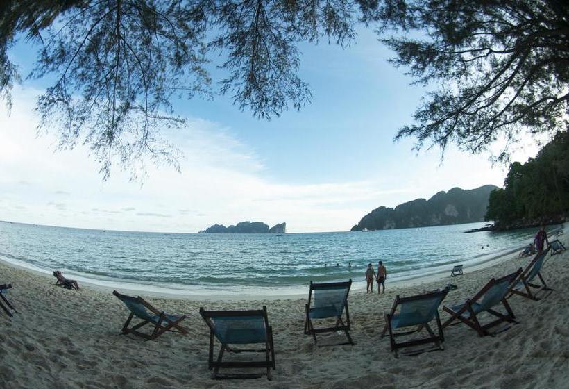 Phi Phi Bucket Hostel 17