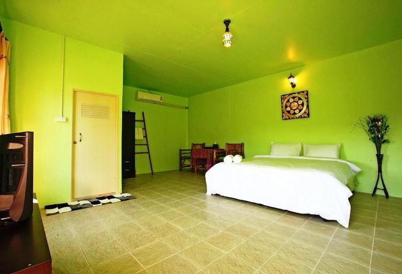 Resort Pp Red Tuna Hut 12