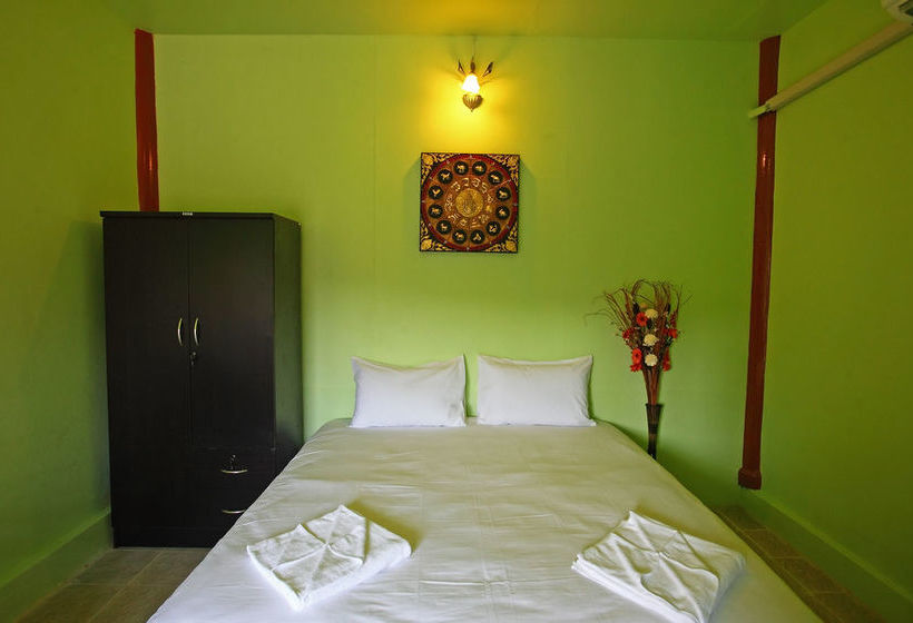 Resort Pp Red Tuna Hut 19