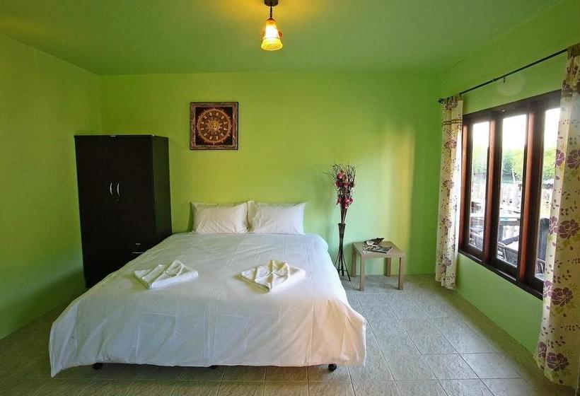 Resort Pp Red Tuna Hut 8