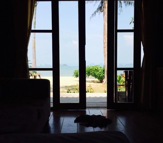 Thiwson Beach Resort 20