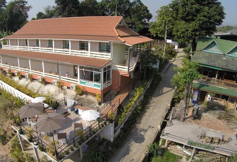 Hotel Day Waterfront 15