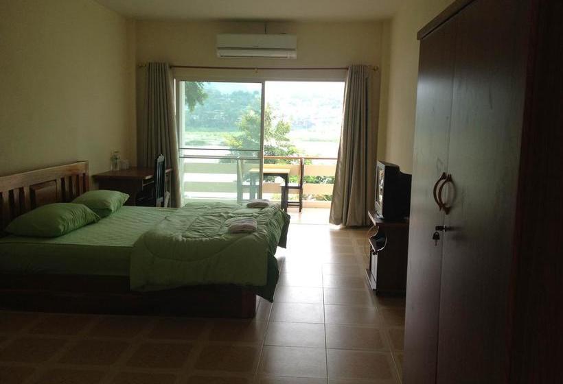 Hotel Day Waterfront 9