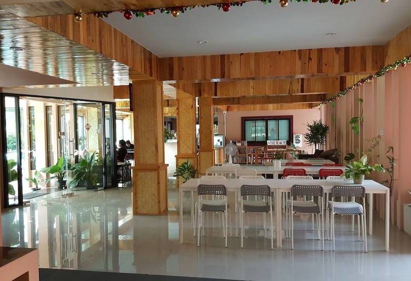 Hotel Juntima Place At Amphawa 6