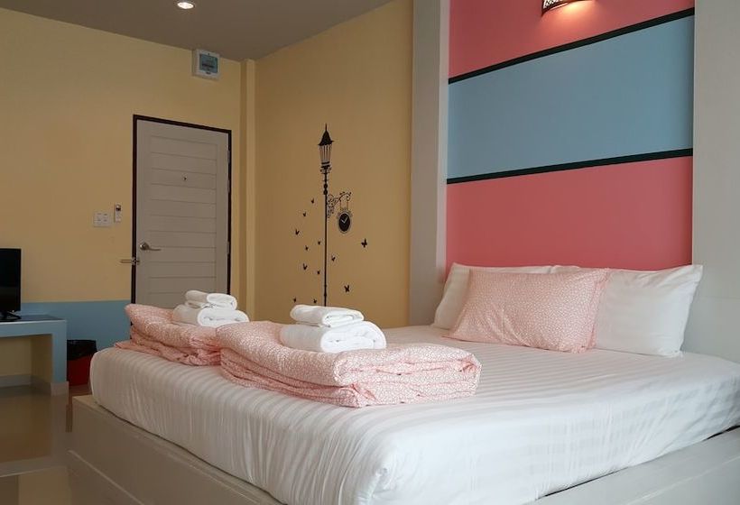 Hotel Juntima Place At Amphawa 8