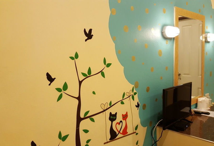 Hotel Juntima Place At Amphawa 9