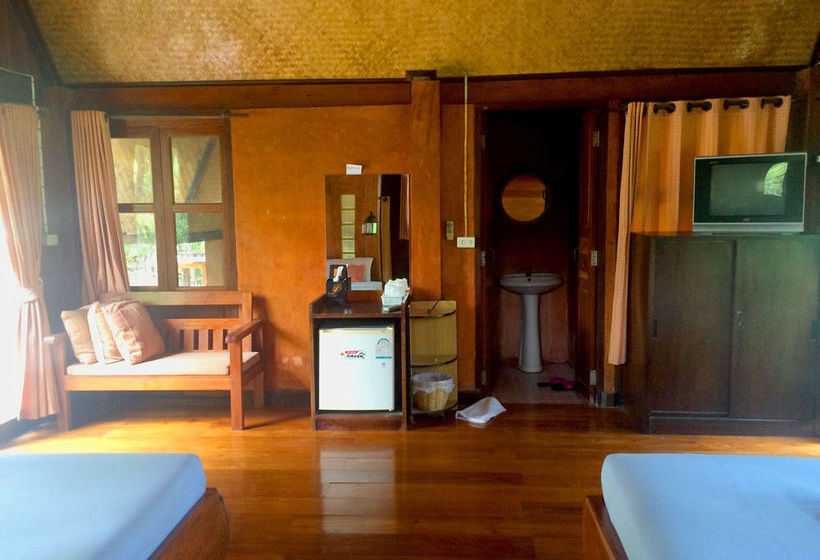 Ruen Namyen Resort 18