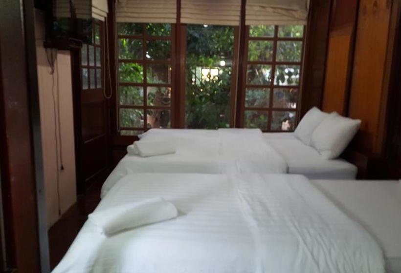 Resort Ruean Mai Chai Khlong 5