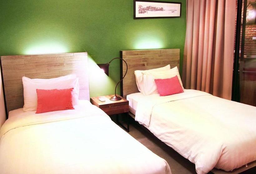 Resort Amphawa Na Non Hotel & Spa 1