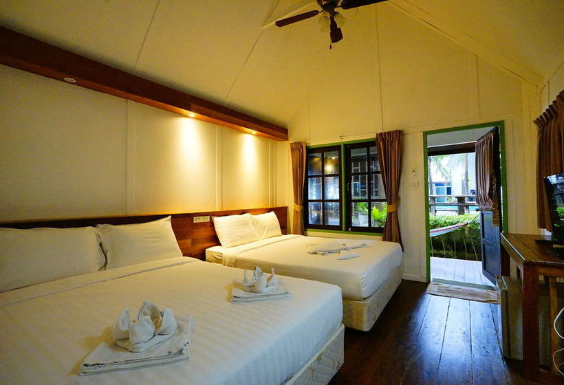 Hotel Apple Beachfront Resort 18