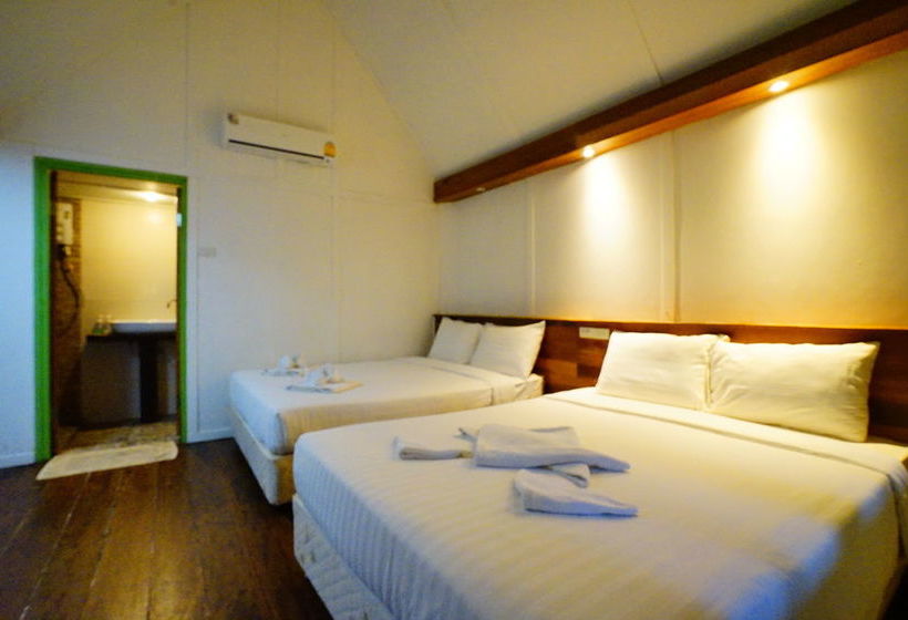 Hotel Apple Beachfront Resort 4