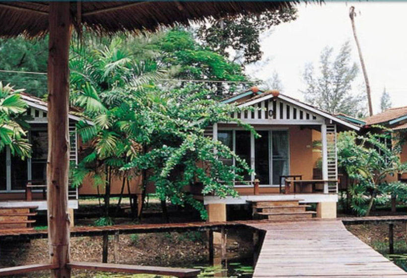 Hotel Sangaroon Bungalow 13