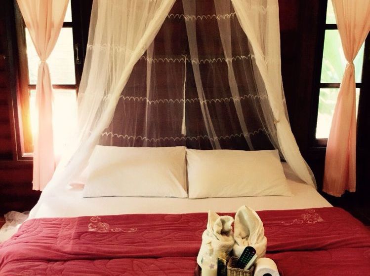 Hotel Baan Suan Phidchamika 8