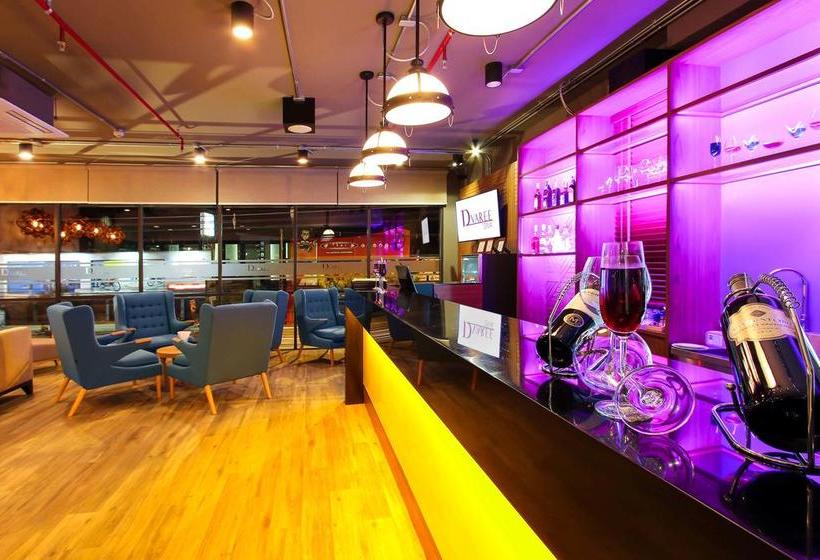 Hotel D Varee Diva Central 14