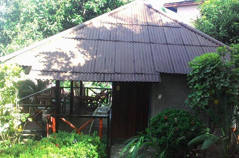 Resort Hi Coral Cove Bungalow Snorkeling Point 3