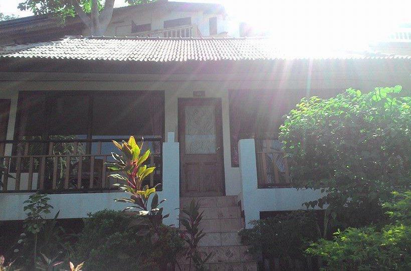 Resort Hi Coral Cove Bungalow Snorkeling Point 5