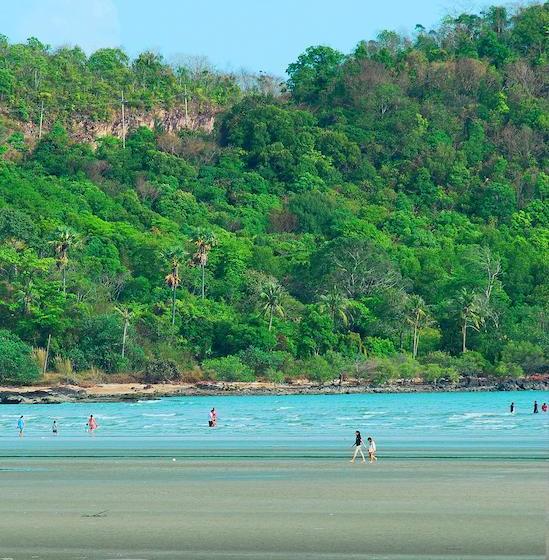 New Travel Beach Hotel & Resort 4