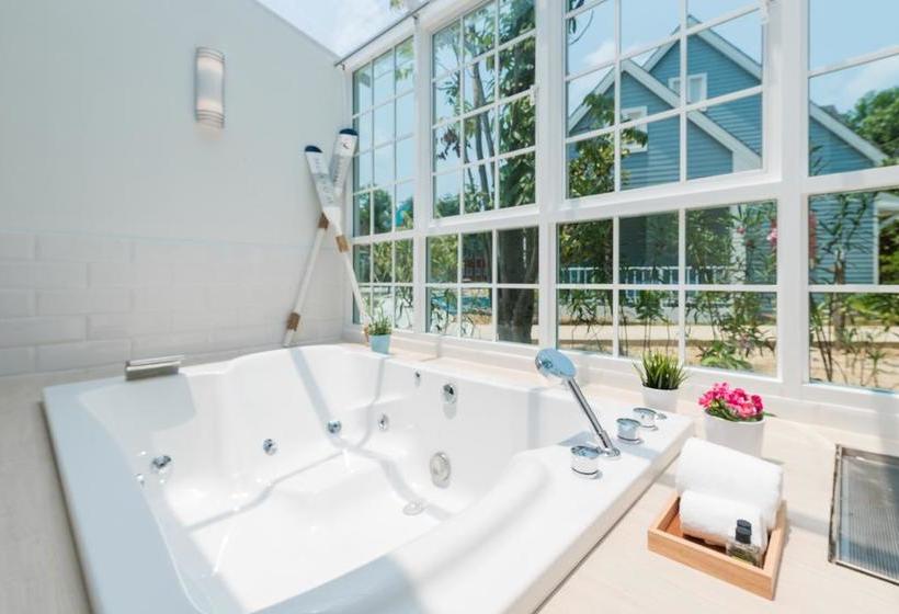 Peggy S Cove Resort 18