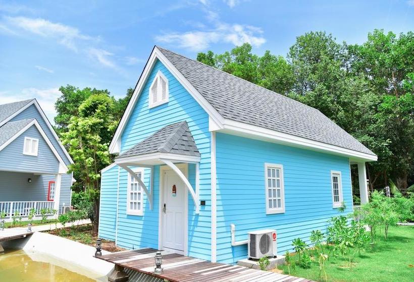 Peggy S Cove Resort 8