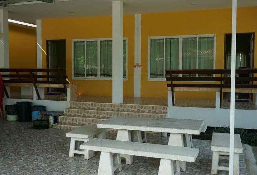 Pooma Resort Chao Lao Beach Chanthaburi