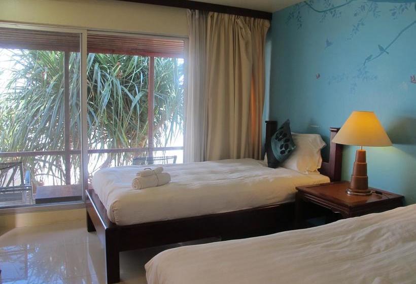 Seashell Village Resort 8