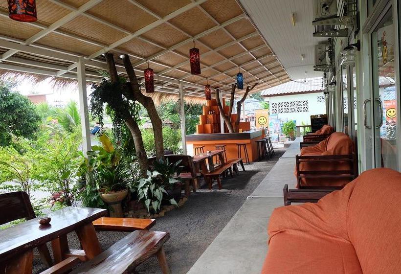 Smile Hostel Koh Phangan 16