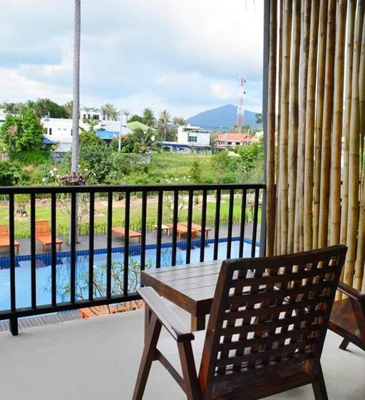 The Nidhra Boutique Resort 8