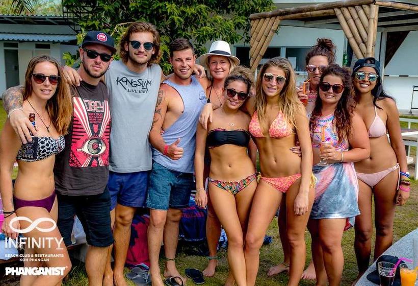 Hostel Infinity Beach Club 12