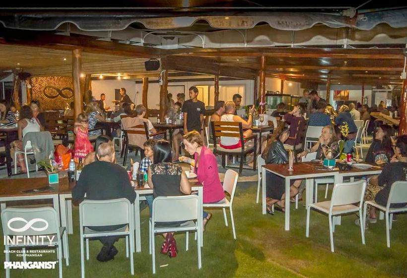 Hostel Infinity Beach Club 13