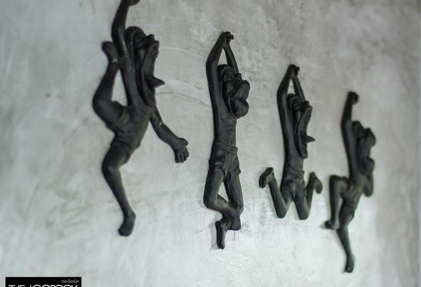 Hotel The Logbook Room And Cafe 15