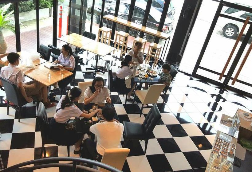 Hotel The Logbook Room And Cafe 2