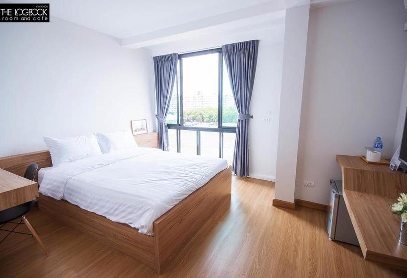 Hotel The Logbook Room And Cafe 9