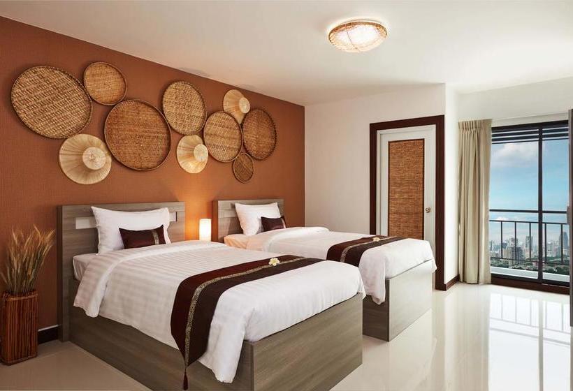 Hotel Wattana Place 18