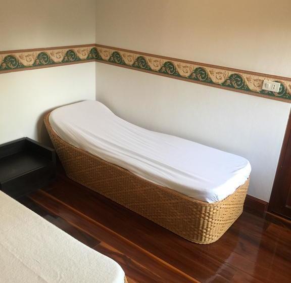 Bed and Breakfast Lyndale Lodge 12