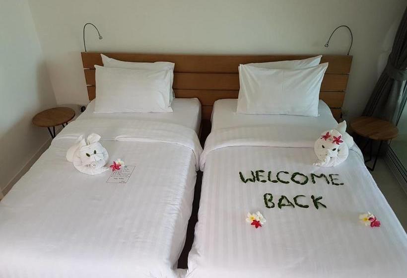 Seanery Beach Resort 10