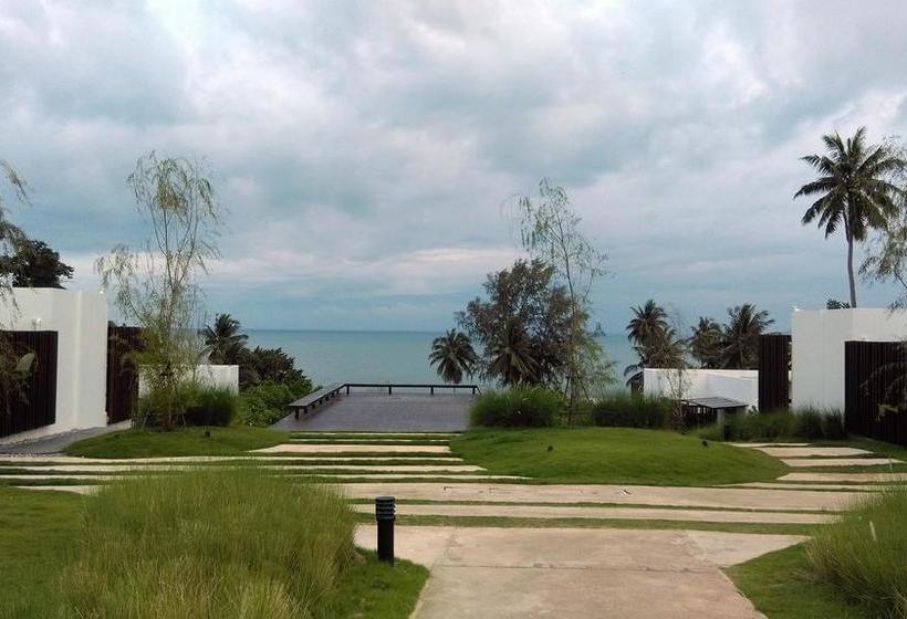 Seanery Beach Resort 17