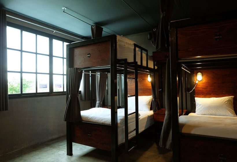 Rider Bedroom Hostel&café 8