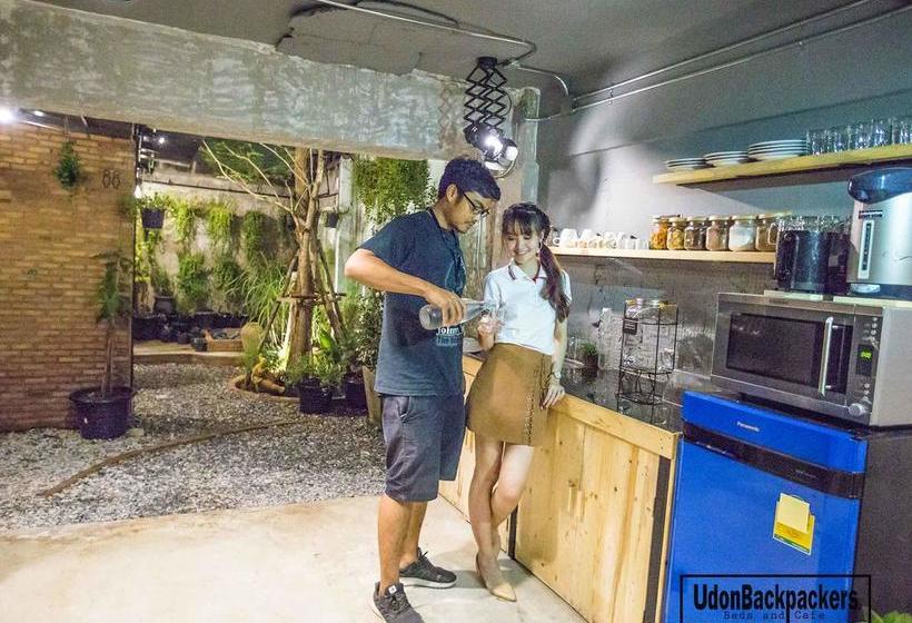 Hostel Udonbackpackers Beds And Cafe