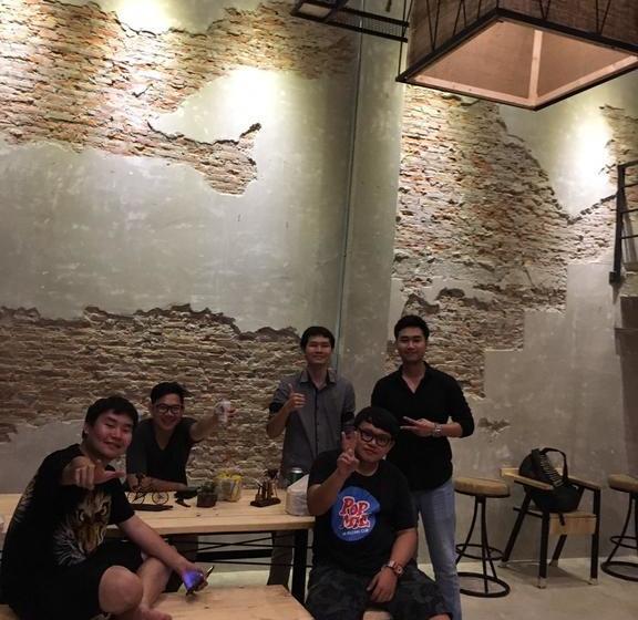 Hostel Udonbackpackers Beds And Cafe 18