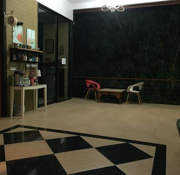 Hostel Boeing Grand 12