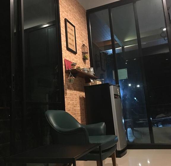 Hostel Boeing Grand 4