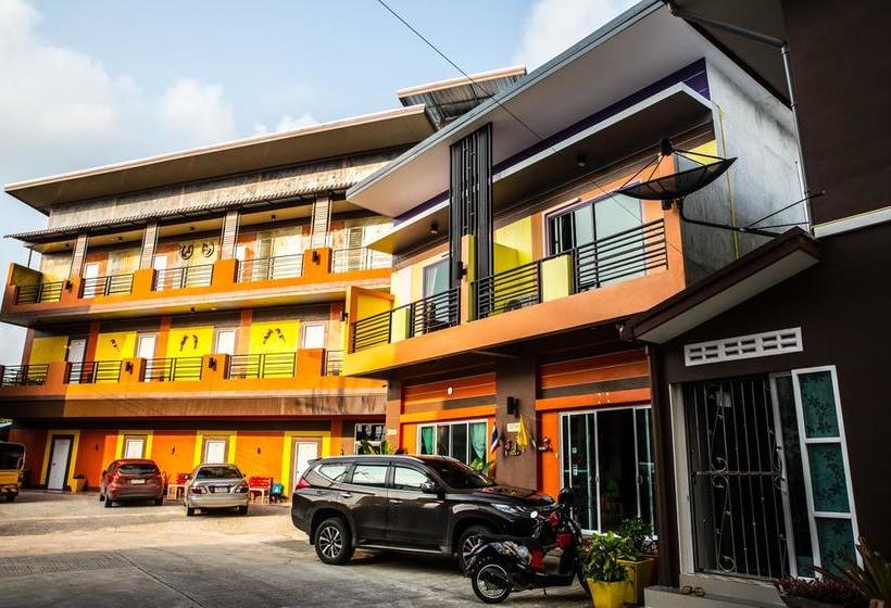 Resort The Boat House 10