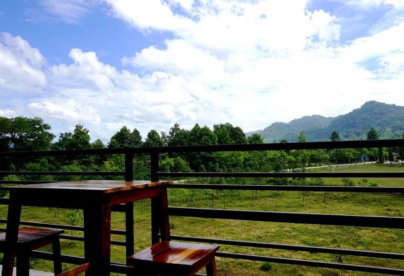 Resort The Boat House 5