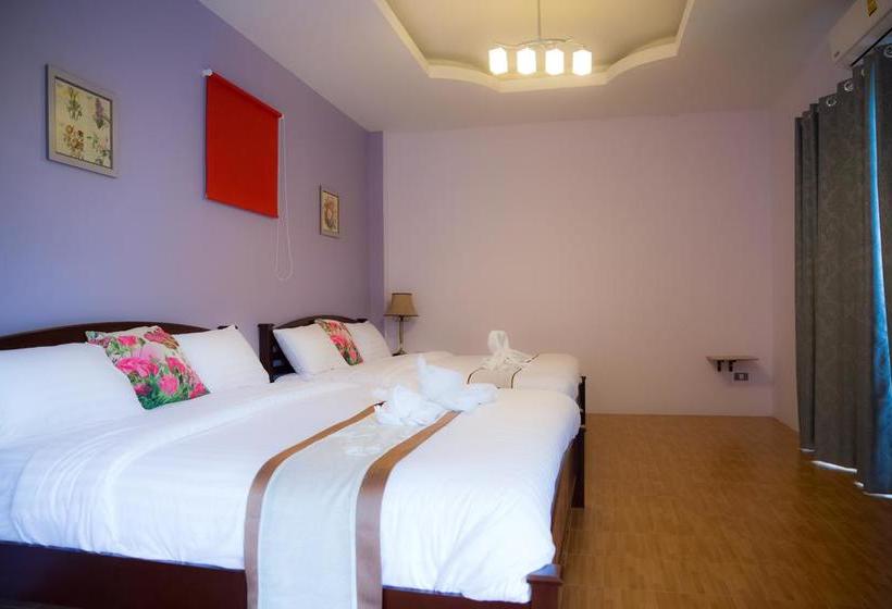 Resort The Boat House 6