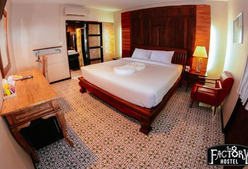 The 8 Factory Hostel 13